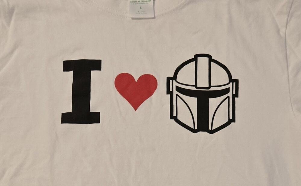 Star Wars Celebration Japan 2025 Exclusive T-Shirt – "I ❤️ MANDO" – Size M